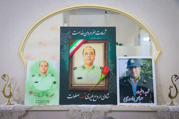 تصاویر/ تکریم از خانواده شهید مدافع امنیت شهید عباس اسدی با حضور تولیت مسجد مقدس جمکران و اهالی رسانه قم