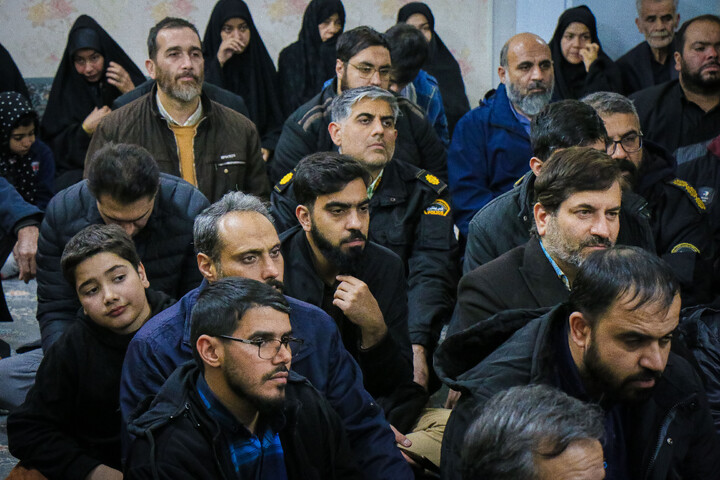 تصاویر/ تکریم از خانواده شهید مدافع امنیت شهید عباس اسدی با حضور تولیت  مسجد مقدس جمکران و اهالی رسانه قم