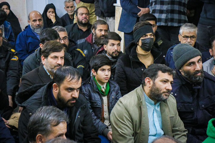 تصاویر/ تکریم از خانواده شهید مدافع امنیت شهید عباس اسدی با حضور تولیت  مسجد مقدس جمکران و اهالی رسانه قم