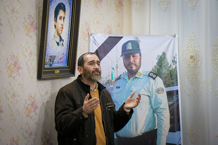 تصاویر/ تکریم از خانواده شهید مدافع امنیت شهید عباس اسدی با حضور تولیت  مسجد مقدس جمکران و اهالی رسانه قم