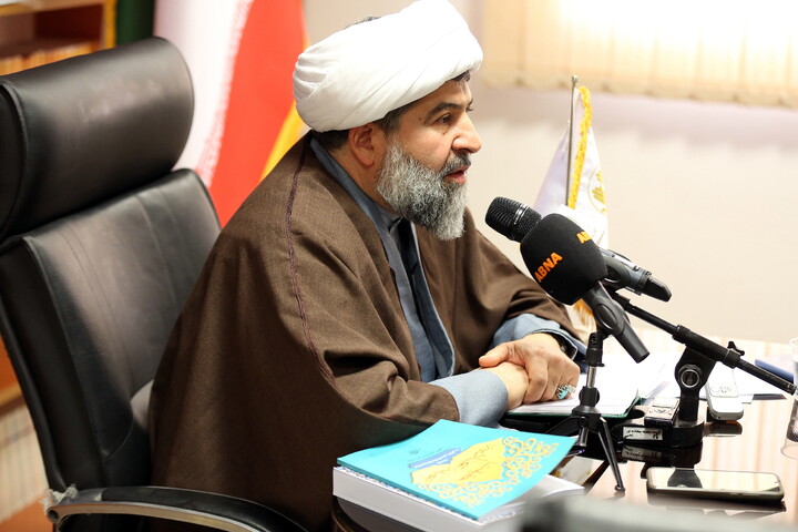 تصاویر/ نشست خبری مدیر موسسه و بنیاد بین المللی صحیفه سجادیه