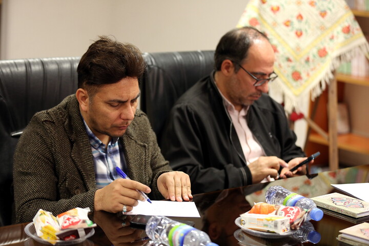 تصاویر/ نشست خبری مدیر موسسه و بنیاد بین المللی صحیفه سجادیه