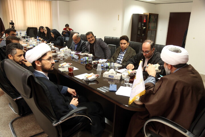 تصاویر/ نشست خبری مدیر موسسه و بنیاد بین المللی صحیفه سجادیه