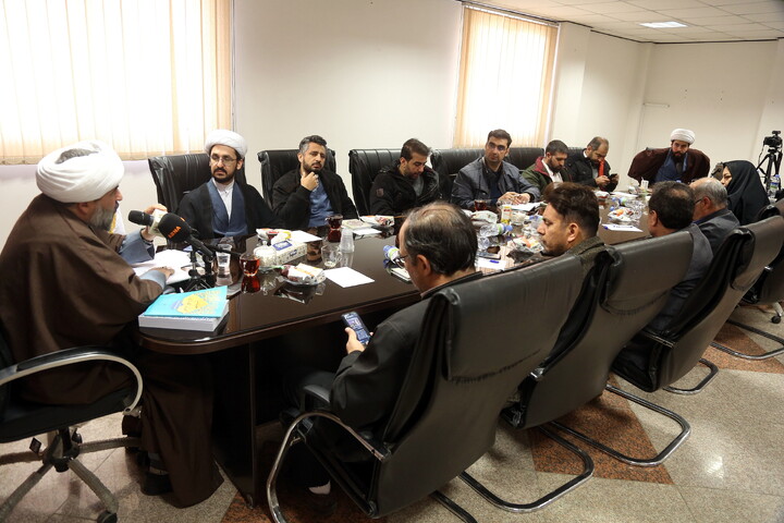 تصاویر/ نشست خبری مدیر موسسه و بنیاد بین المللی صحیفه سجادیه