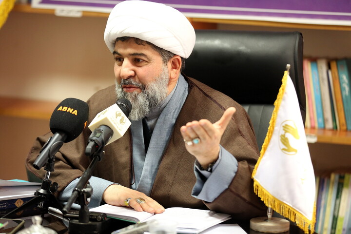 تصاویر/ نشست خبری مدیر موسسه و بنیاد بین المللی صحیفه سجادیه