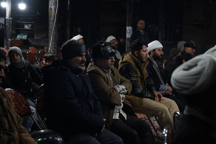 تصاویر/اجتماع طلاب حوزوی در مسجد سوخته در اراک