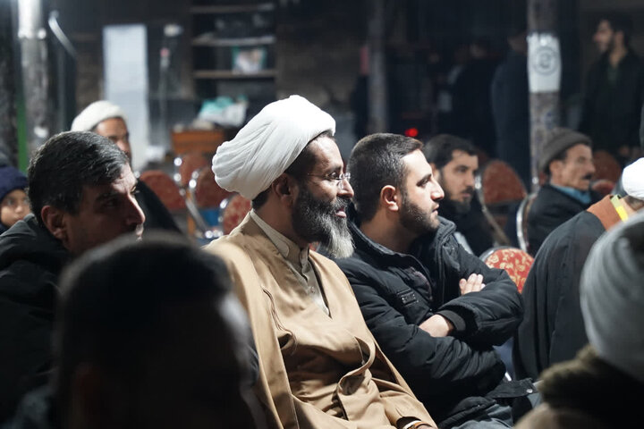 تصاویر/اجتماع طلاب حوزوی در مسجد سوخته در اراک