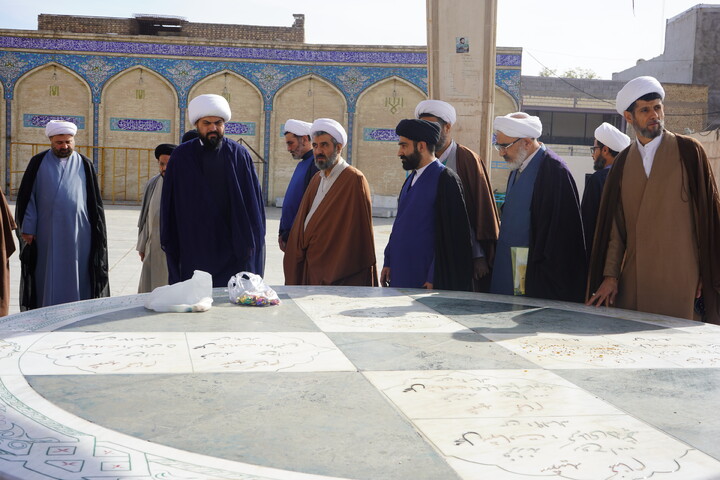 زیارت حرم حضرت علی بن مهزیار اهوازی توسط فراگیران دوره تخصصی احکام شرعی کشور