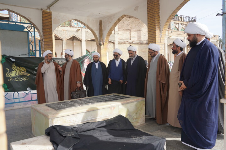 زیارت حرم حضرت علی بن مهزیار اهوازی توسط فراگیران دوره تخصصی احکام شرعی کشور