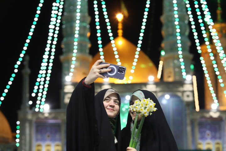 تصاویر/ ولادتِ امام حسین کے موقع پر حرم حضرت فاطمہ معصومہ کا منظر