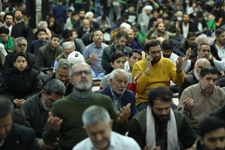 تصاویر/ حال و هوای حرم مطهر حضرت معصومه (س) در شب میلاد امام حسین (ع)