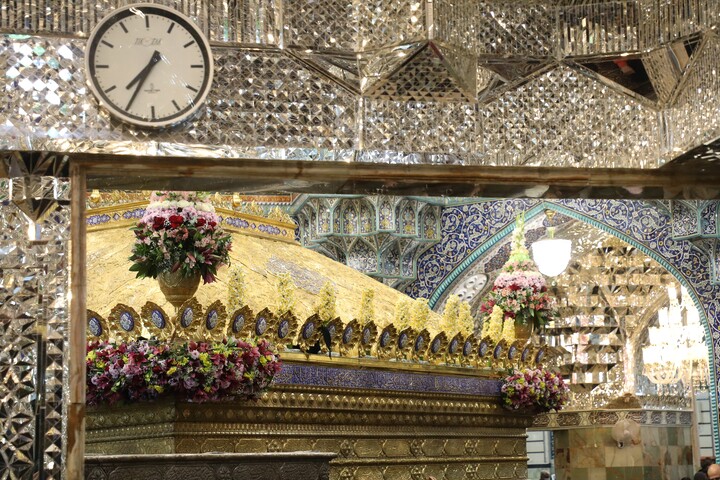 تصاویر/ حال و هوای حرم مطهر حضرت معصومه (س) در شب میلاد امام حسین (ع)