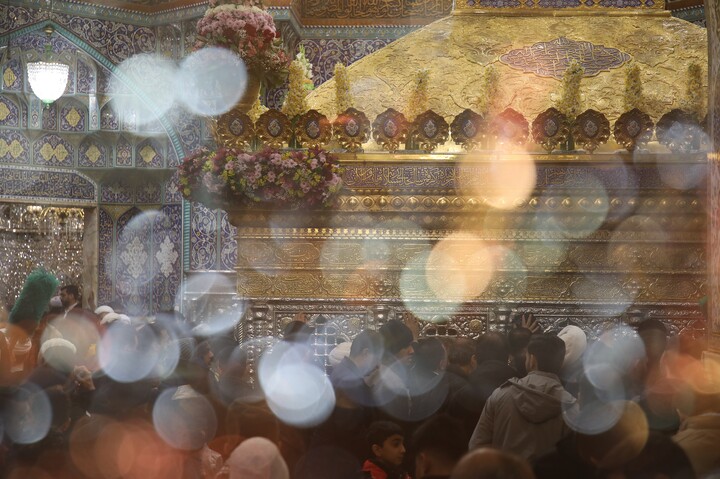 تصاویر/ حال و هوای حرم مطهر حضرت معصومه (س) در شب میلاد امام حسین (ع)