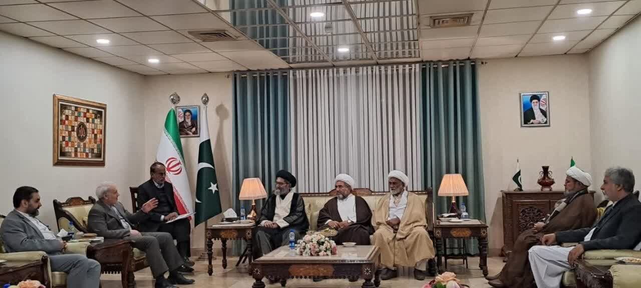 مشکل کی ہر گھڑی میں ایران اور پاکستان کی عوام ایک دوسرے کے شانہ بشانہ کھڑی ہے