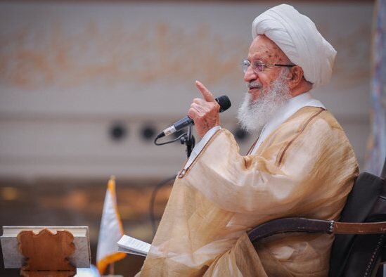 Utetezi thabiti wa Maraji juu ya Kiongozi Mkuu wa Mapinduzi ya Iran