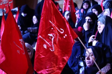 فیلم| تجدید بیعت بانوان ارومیه با شهدا