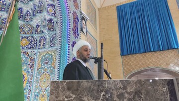 استعانت و استقامت، رمز ناکامی دشمنان و کلید حل مشکلات کشور