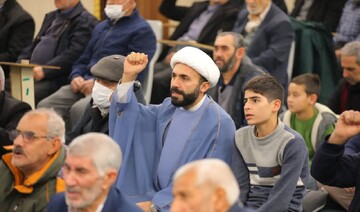 تصاویر/ اقامه نماز جمعه ساوجبلاغ