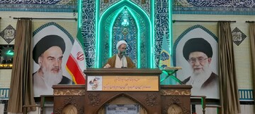 ملت امام حسینی هرگز زیر بار ذلت نمی‌رود/ مذاکره با آمریکا پذیرش ذلت است