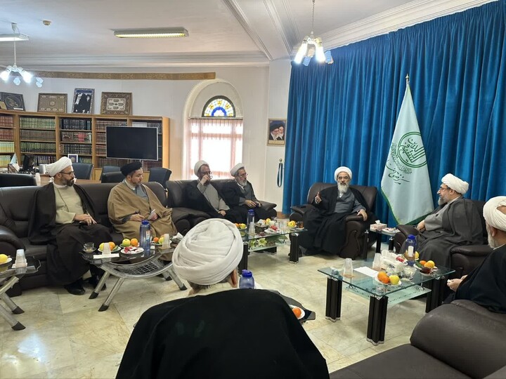 تصاویر / سفر نماینده ولی فقیه در استان آذربایجان شرقی به شهر قم