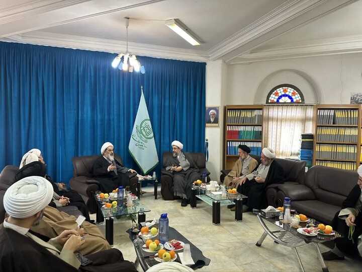 تصاویر / سفر نماینده ولی فقیه در استان آذربایجان شرقی به شهر قم