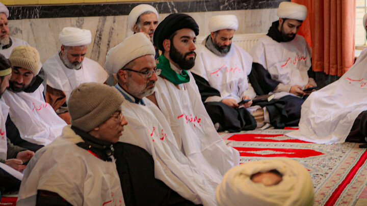 تصاویر/راهپیمایی طلاب و روحانیون همدان در دفاع از قرآن و ولایت