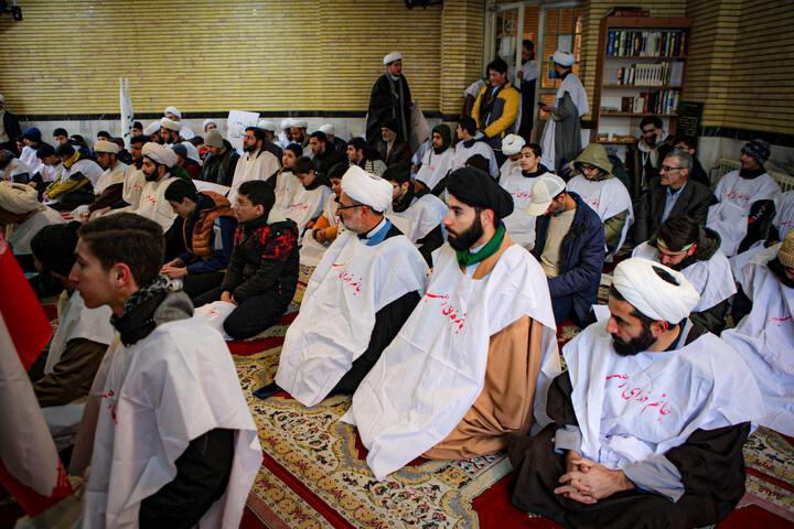 تصاویر/راهپیمایی طلاب و روحانیون همدان در دفاع از قرآن و ولایت