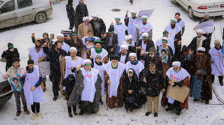 راهپیمایی طلاب و روحانیون همدان در دفاع از قرآن و ولایت