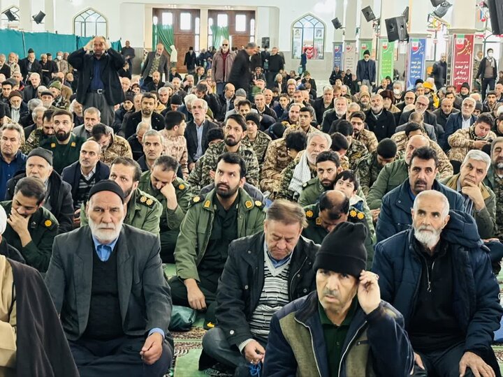 تصاویر/اقامه نماز عبادی سیاسی جمعه در ساوه