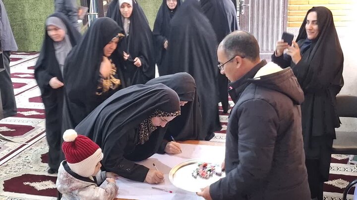 تصاویر/اعلام انزجار نمازگزاران بدره از اغتشاشگران