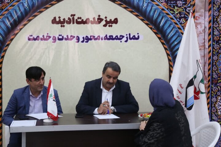 تصاویر/ برپایی میز خدمت و ایستگاه بهداشت در نمازجمعه خورموج