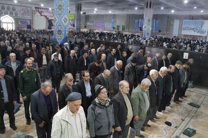 تصاویر/ نمازعبادی سیاسی جمعه کاشان