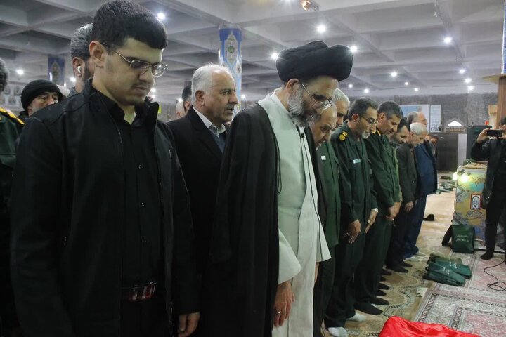 تصاویر/ نمازعبادی سیاسی جمعه کاشان