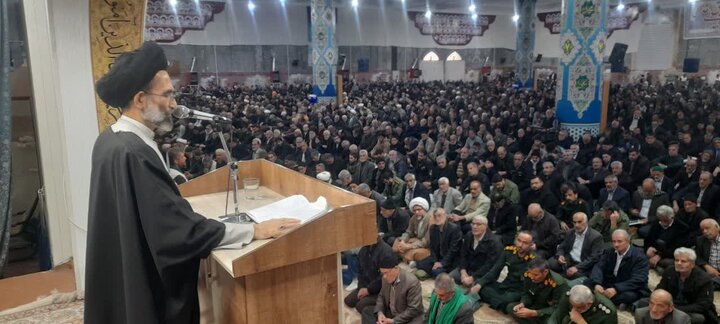 تصاویر/ نمازعبادی سیاسی جمعه کاشان