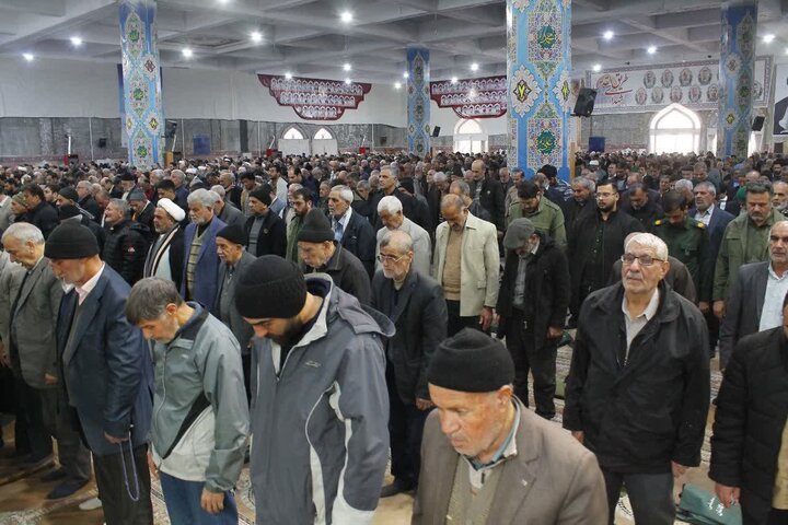 تصاویر/ نمازعبادی سیاسی جمعه کاشان