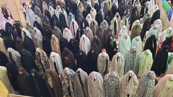 تصاویر/اقامه نماز عبادی سیاسی جمعه در خمین