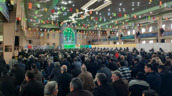 تصاویر/اقامه نماز عبادی سیاسی جمعه در خمین