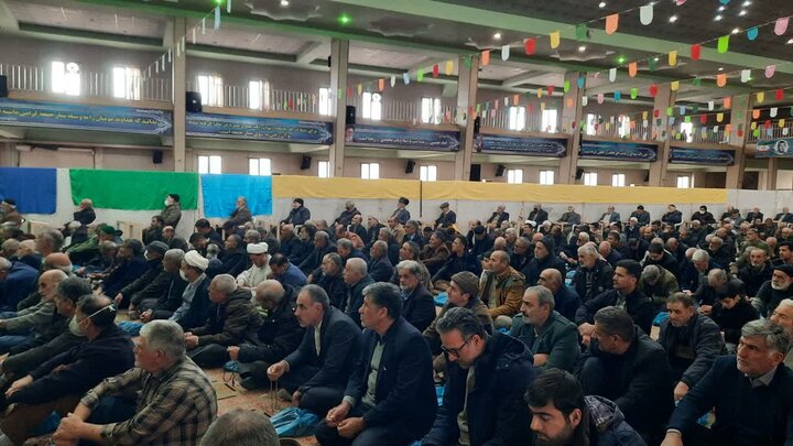 تصاویر/اقامه نماز عبادی سیاسی جمعه در خمین