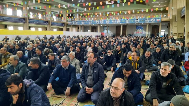 تصاویر/اقامه نماز عبادی سیاسی جمعه در خمین