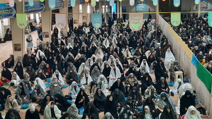 تصاویر/اقامه نماز عبادی سیاسی جمعه در خمین