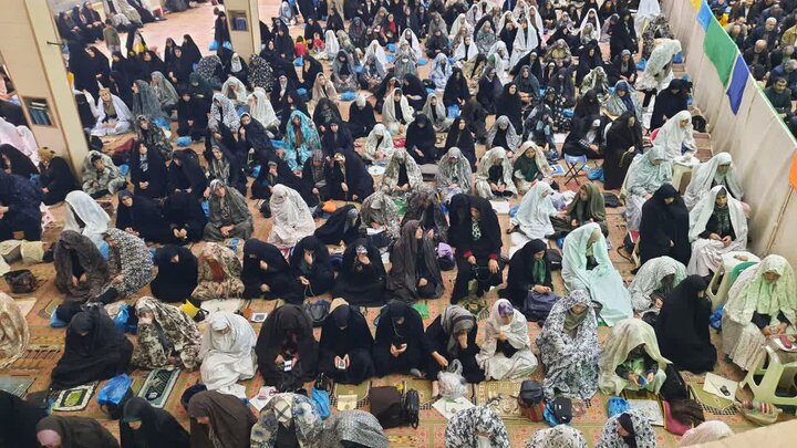 تصاویر/اقامه نماز عبادی سیاسی جمعه در خمین