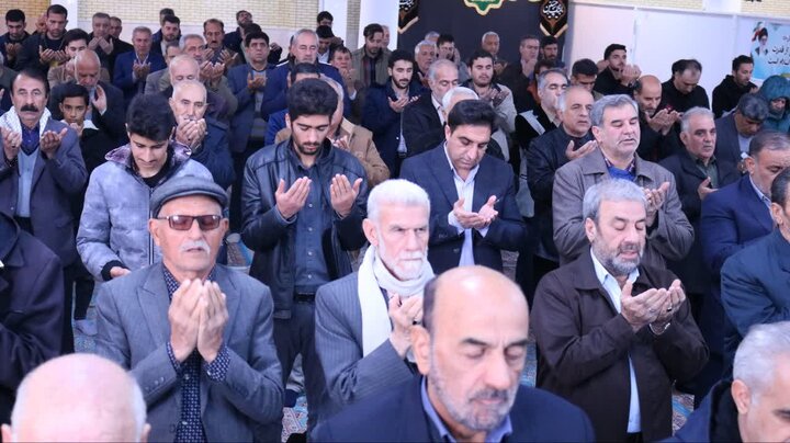 اقامه نماز جمعه در شهرستان ایوان