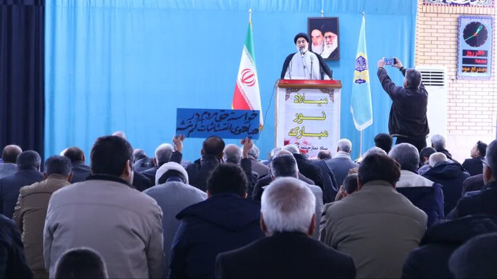 اقامه نماز جمعه در شهرستان ایوان