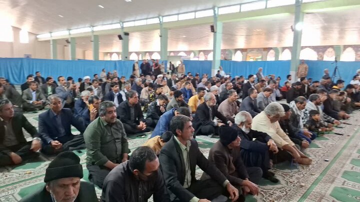 تصاویر/ اقامه نمازجمعه شهر عنبرآباد