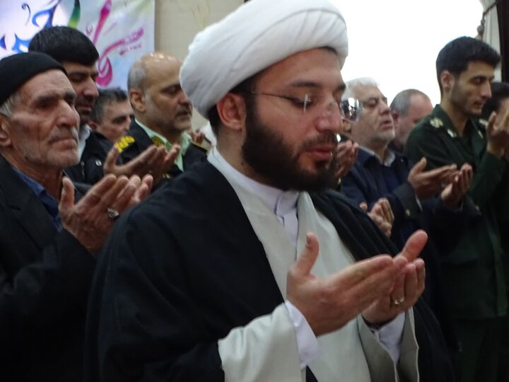 تصاویر/ آیین عبادی سیاسی نماز جمعه چهاربرج