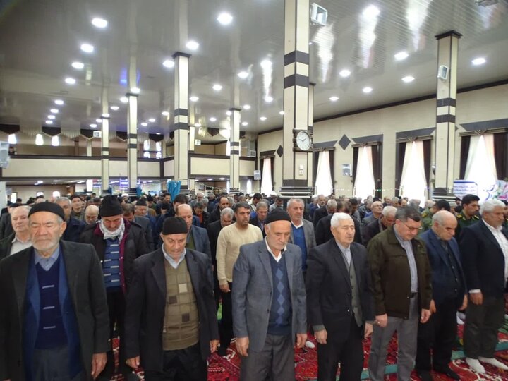 تصاویر/ آیین عبادی سیاسی نماز جمعه چهاربرج