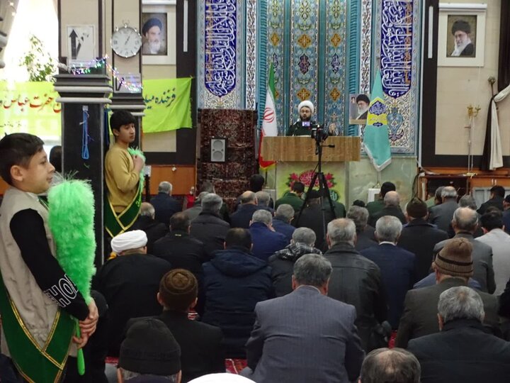 تصاویر/ آیین عبادی سیاسی نماز جمعه چهاربرج