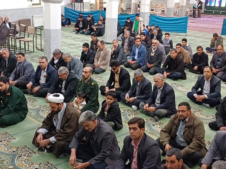 تصاویر/ اقامه نمازجمعه امین‌شهر