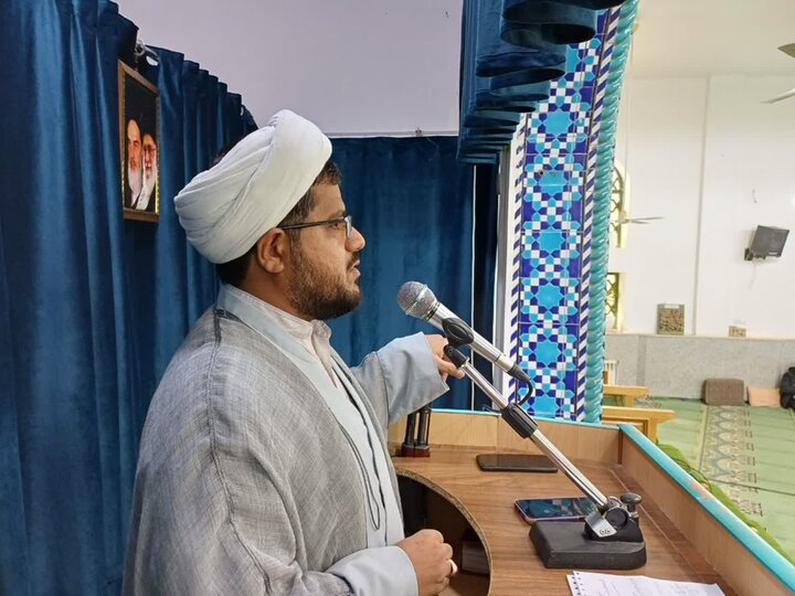 تصاویر/ اقامه نمازجمعه امین‌شهر