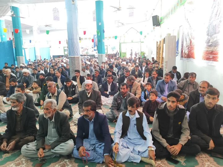 تصاویر/ اقامه نمازجمعه شهر ریگان